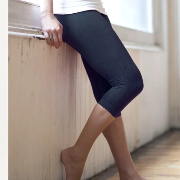 Lululemon In The Flow Crop II Heathered Inkwell - Picture 4 of 14